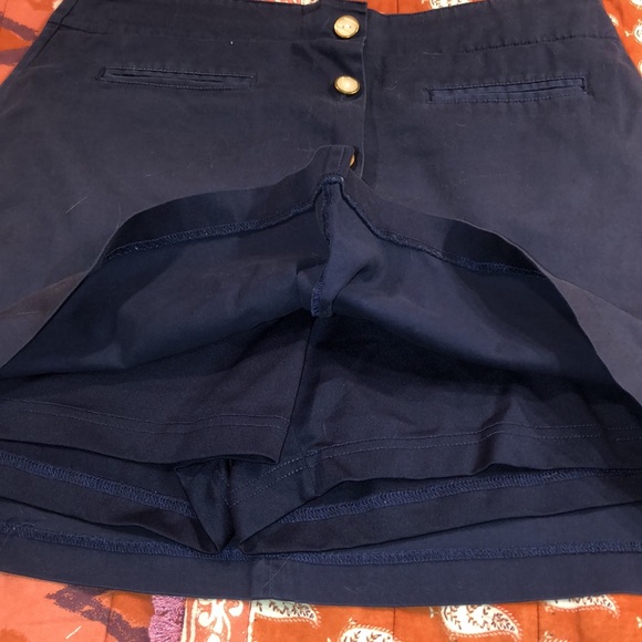 Lady Hagen Navy Blue Skort with gold and pearl buttons - Picture 5 of 5